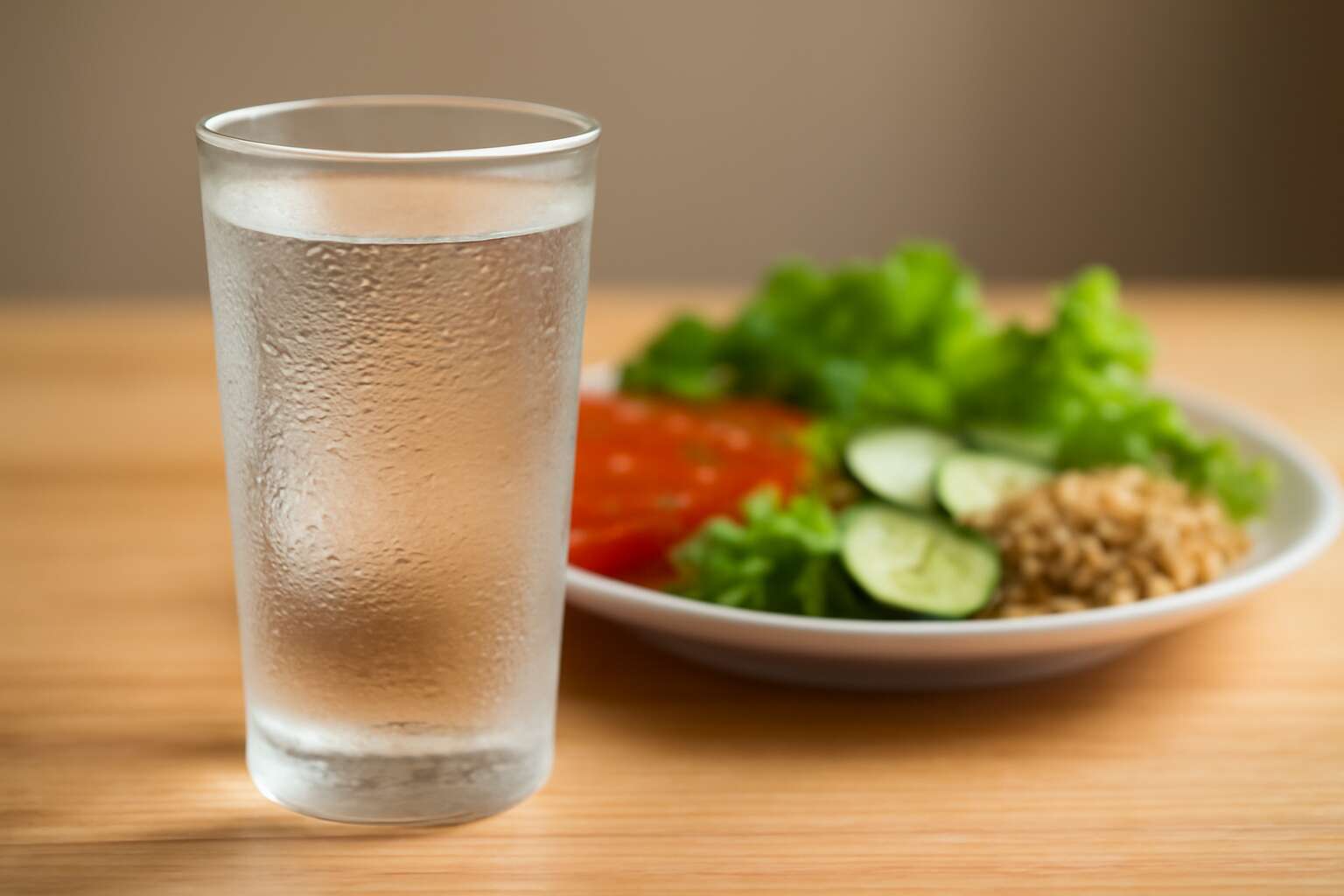 drinking water just before meal